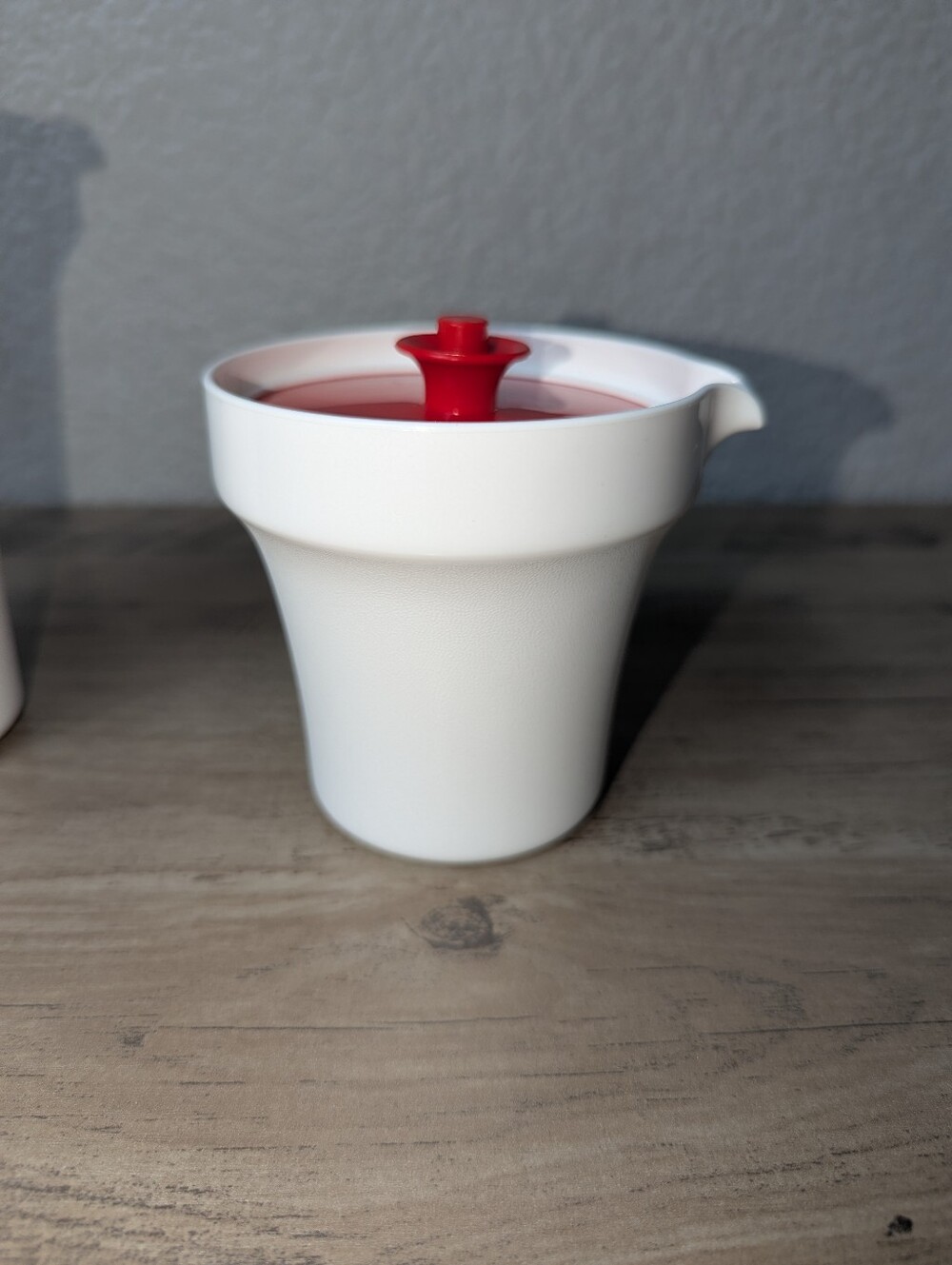 Tupperware Creamer & Sugar Set - Picture 7 of 14